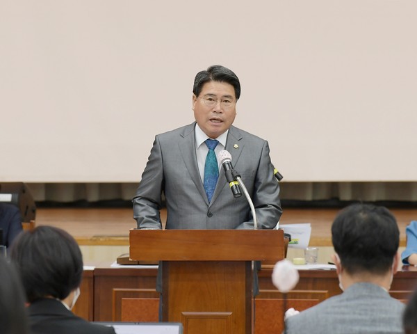 사진 = 박현석 광산구의원이 제9대 구의회 개원 이후 첫 구정질문자로 나섰다.