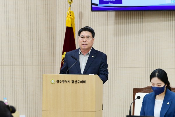사진 = 박현석 의원이 5분 자유발언을 하고 있다.